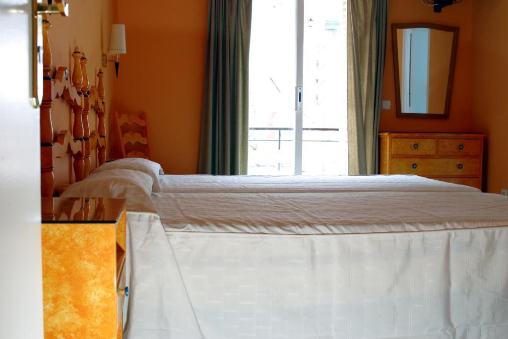 Hotel Es Furio Tamariu Esterno foto